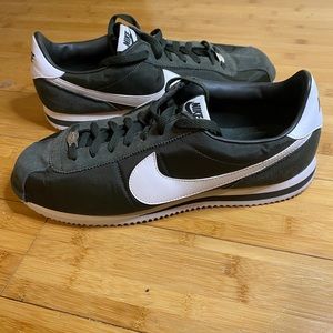 Nike Cortez Sequoia Green Sneakers sz 12.5